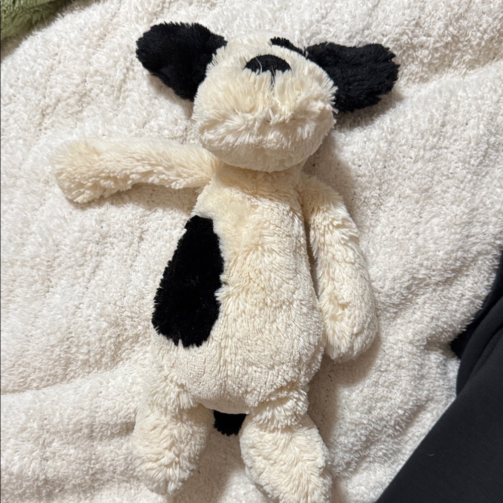 Jellycat Cream and Black bashful puppy